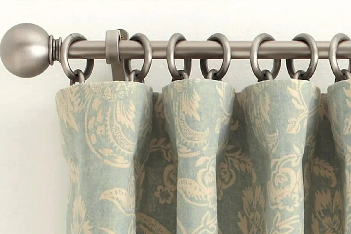 How to Hang Curtains With Rings
